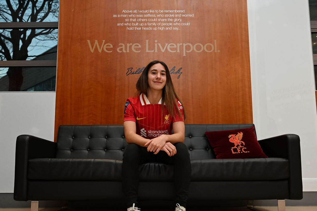 Liverpool Women Unveil New Sgning Júlia Bartel