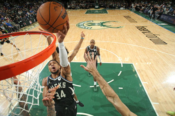 giannis antetokounmpo