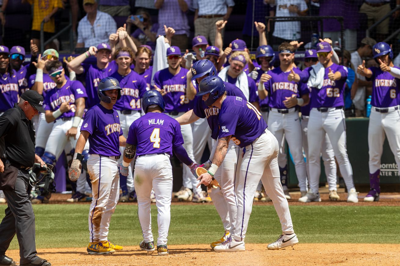 NCAA BASEBALL: JUN 07 Division I Super Regional - LSU vs West Virginia